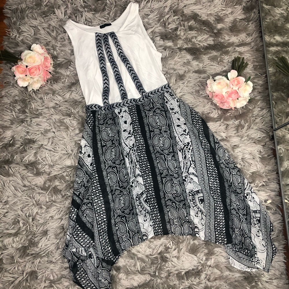 Venus White And Gray Dress Girl’s Size 16